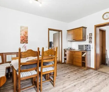 Warm Dichtbij Appartement Winterberg