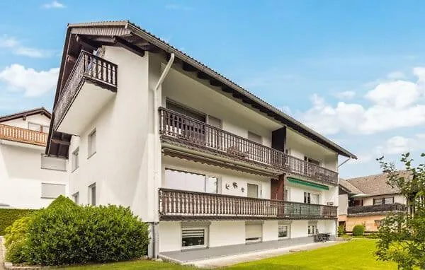 Warm Dichtbij דירה